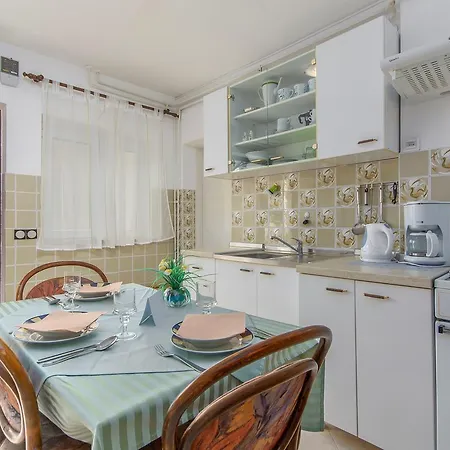 Casa de hóspedes Emili 3*