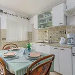 Guest house Emili 3*